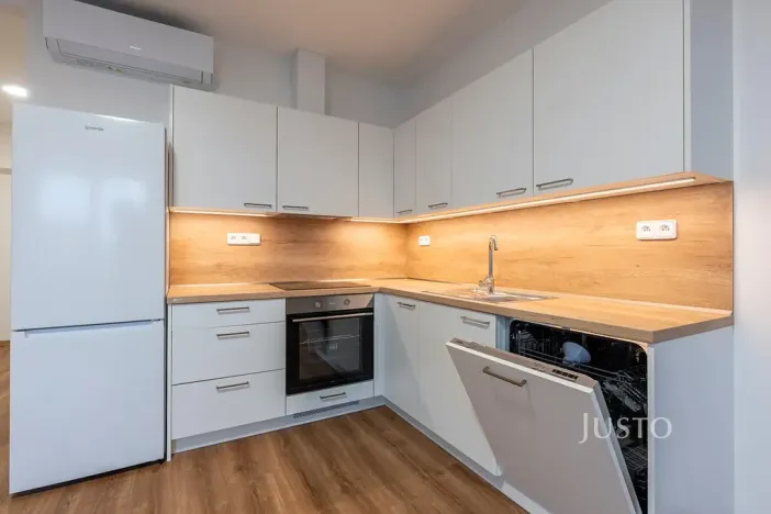Pronájem bytu 2+kk, Staré Město, Hradišťská, 53 m2