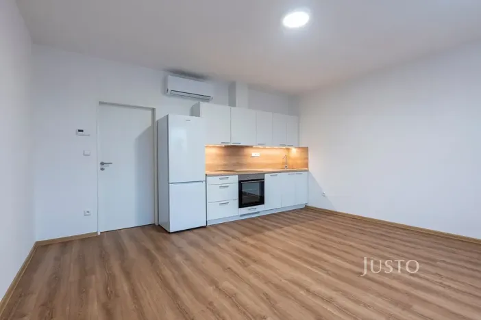 Pronájem bytu 2+kk, Staré Město, Hradišťská, 55 m2