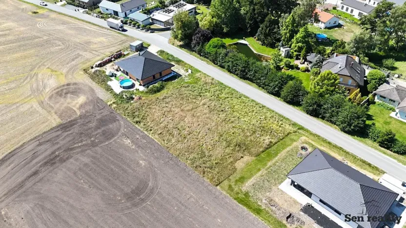 Prodej pozemku pro bydlení, Sezemice, 1100 m2