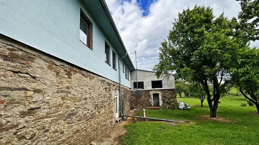 Prodej ubytování, Dešov, 2827 m2