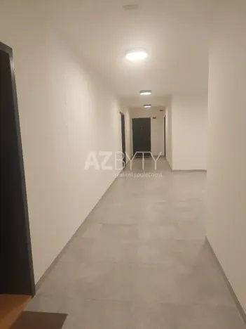 Pronájem bytu 2+kk, Praha - Hodkovičky, Šenácká, 56 m2