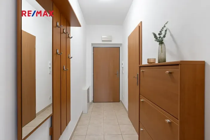 Pronájem bytu 1+kk, Praha - Motol, Kudrnova, 36 m2