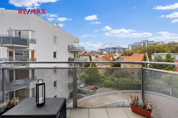 Pronájem bytu 1+kk, Praha - Motol, Kudrnova, 36 m2