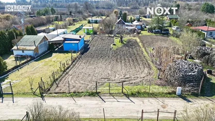 Prodej zahrady, Břeclav, 951 m2