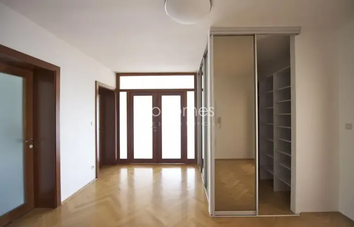 Pronájem bytu 4+1, Praha - Smíchov, Nad Palatou, 181 m2