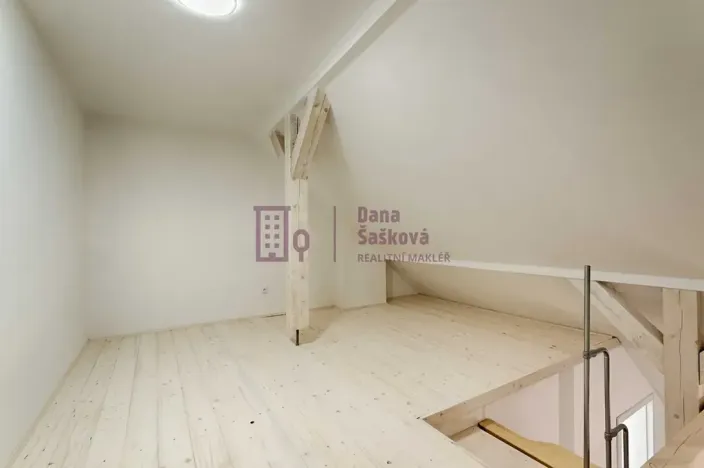 Pronájem bytu 2+kk, Jindřichův Hradec, 49 m2