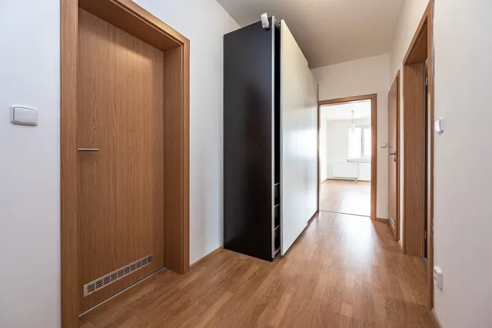 Pronájem bytu 2+kk, Praha - Kamýk, U Kamýku, 55 m2