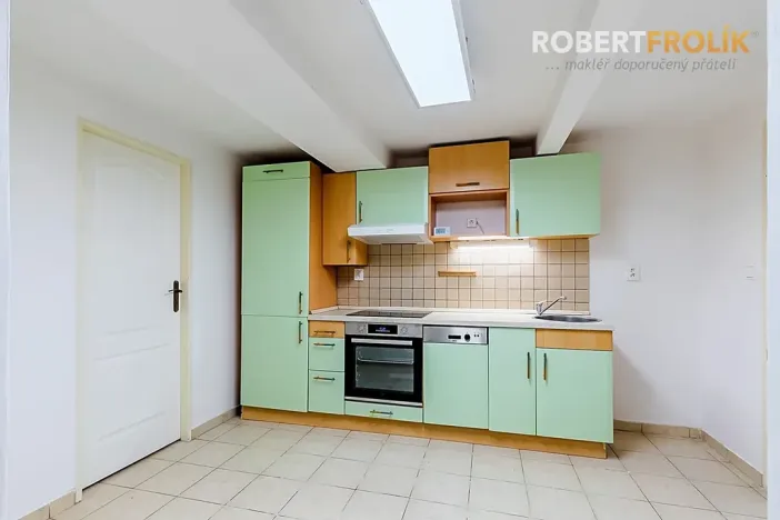 Pronájem bytu 2+kk, Praha - Bubeneč, Eliášova, 55 m2