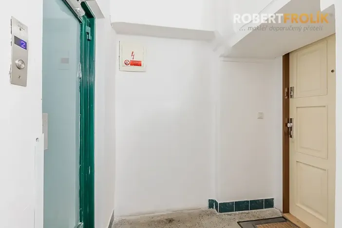 Pronájem bytu 2+kk, Praha - Bubeneč, Eliášova, 55 m2