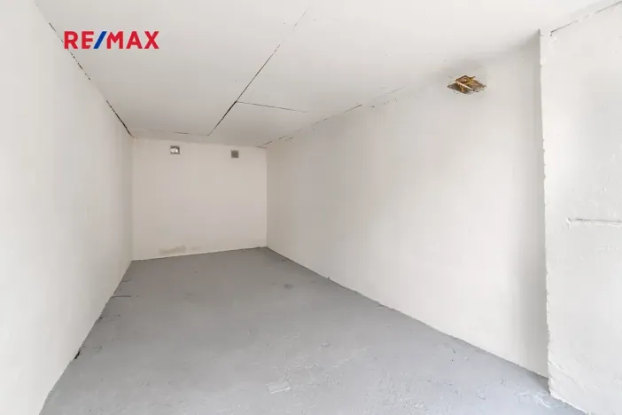 Prodej garáže, Praha - Břevnov, 18 m2