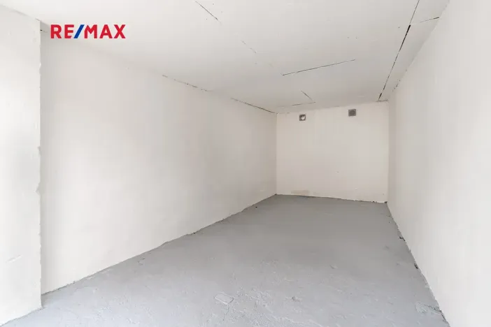 Prodej garáže, Praha - Břevnov, 18 m2