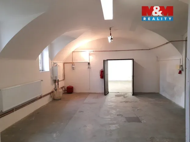 Pronájem skladu, Lešná, 220 m2