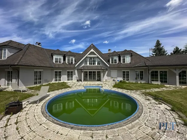 Pronájem vily, Babice, Starobabická, 728 m2