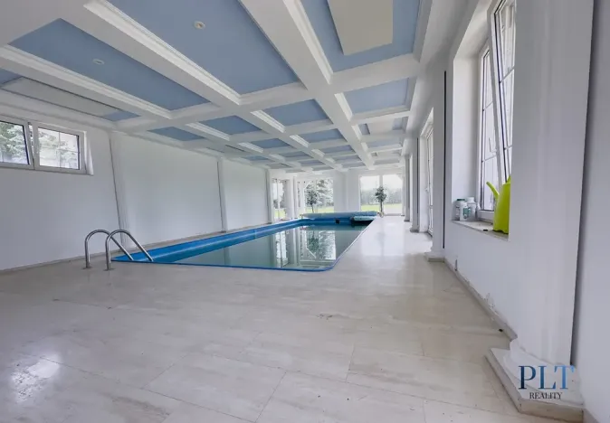 Pronájem vily, Babice, Starobabická, 728 m2