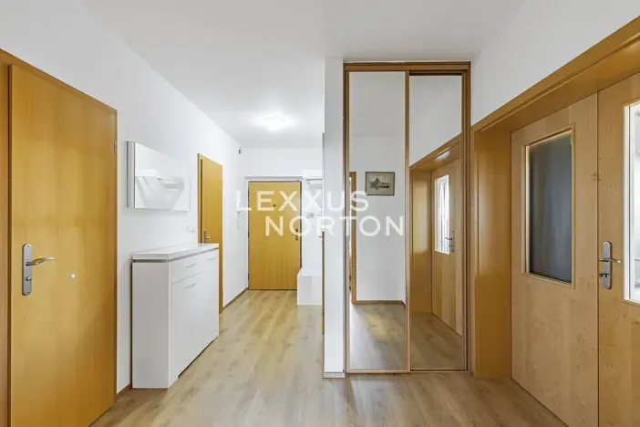 Pronájem bytu 3+kk, Praha - Břevnov, Šlikova, 100 m2