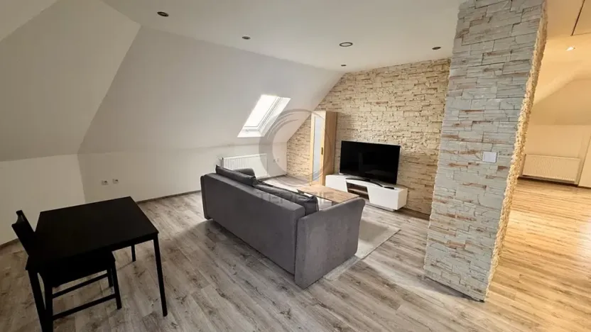 Pronájem bytu 2+1, Chomutov, Karlovarská, 81 m2