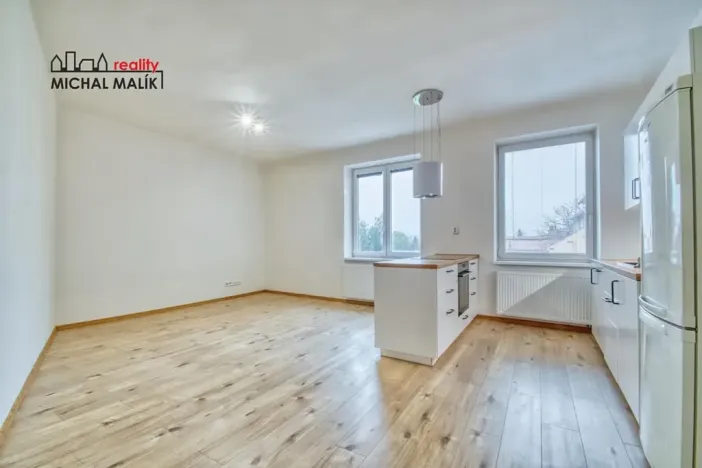 Prodej bytu 2+kk, Hranice, Třída Československé armády, 55 m2