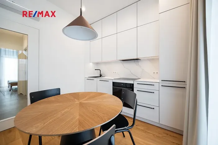 Pronájem bytu 2+kk, Praha - Vinohrady, Slezská, 43 m2