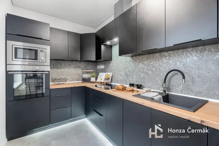 Prodej bytu 3+kk, Olomouc, Velkomoravská, 67 m2