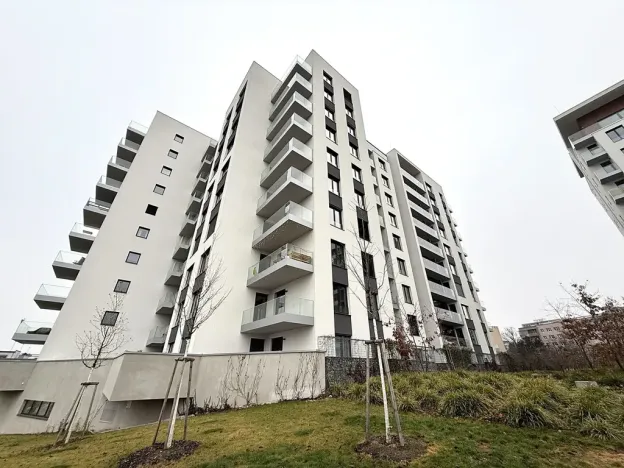 Pronájem bytu 1+kk, Praha - Hrdlořezy, V třešňovce, 40 m2