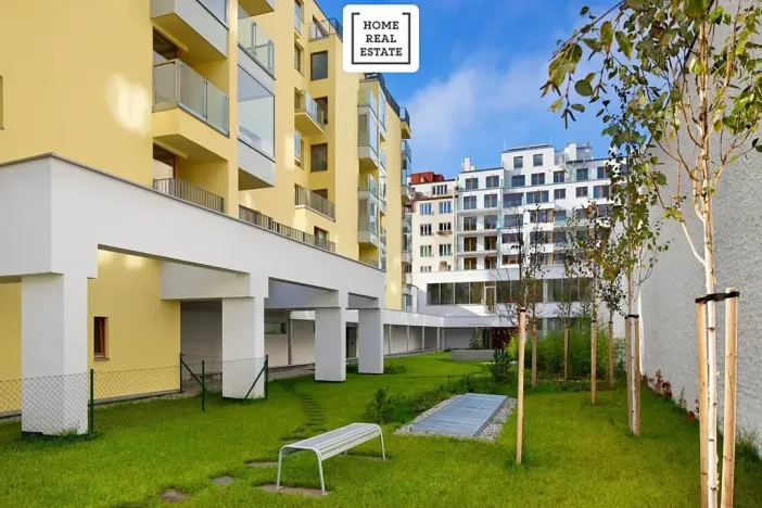 Pronájem bytu 1+kk, Praha - Holešovice, Komunardů, 44 m2