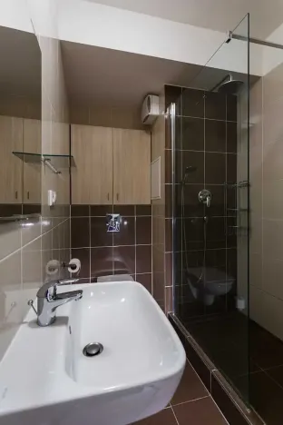 Pronájem bytu 2+kk, Praha - Kyje, Farkašova, 48 m2