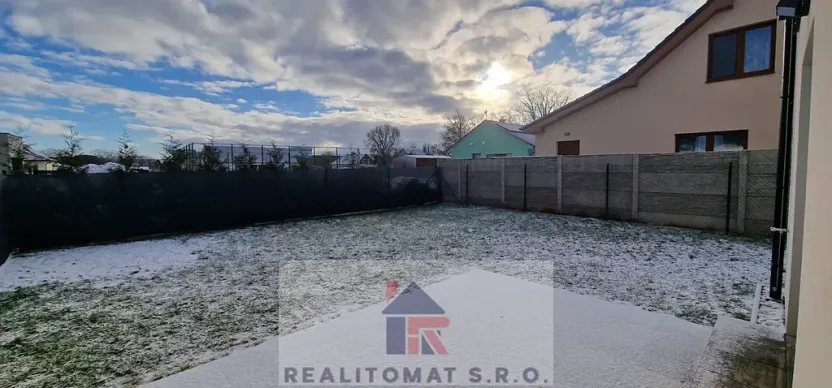 Pronájem rodinného domu, Chrášťany, 108 m2