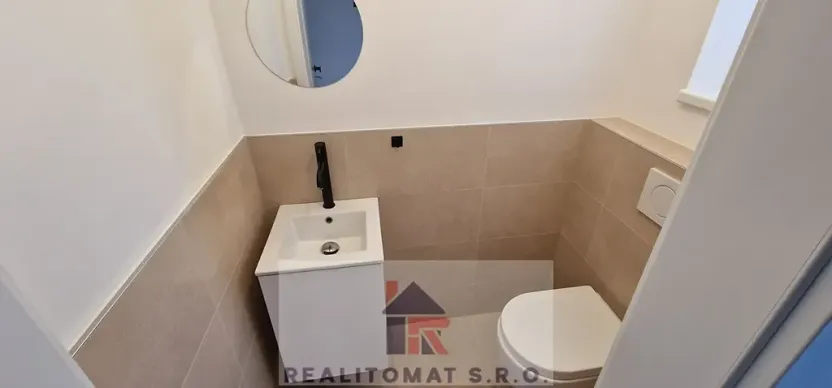 Pronájem rodinného domu, Chrášťany, 108 m2