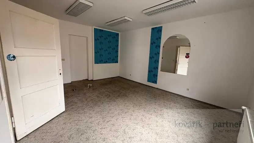 Prodej obchodního prostoru, Rumburk, Třída 9. května, 300 m2