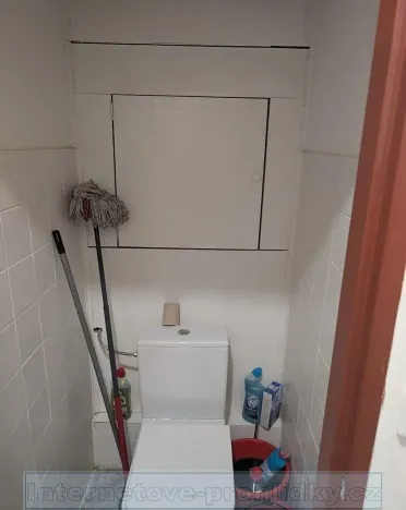 Pronájem bytu 2+kk, Praha - Kobylisy, Rajmonova, 46 m2