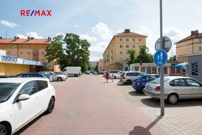 Prodej obchodního prostoru, Kladno, U tržnice, 460 m2