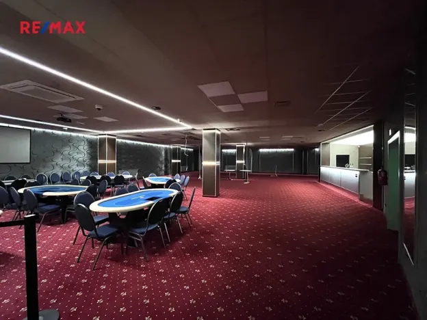 Pronájem obchodního prostoru, Liberec, Ježkova, 487 m2