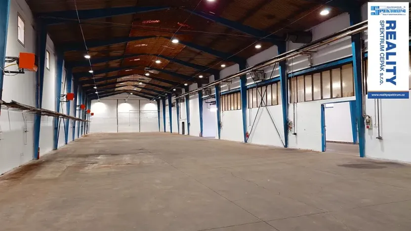 Pronájem skladu, Lišov, Hůrecká, 1768 m2