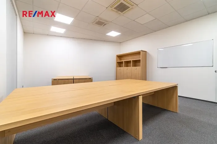 Pronájem kanceláře, Plzeň, Otýlie Beníškové, 81 m2