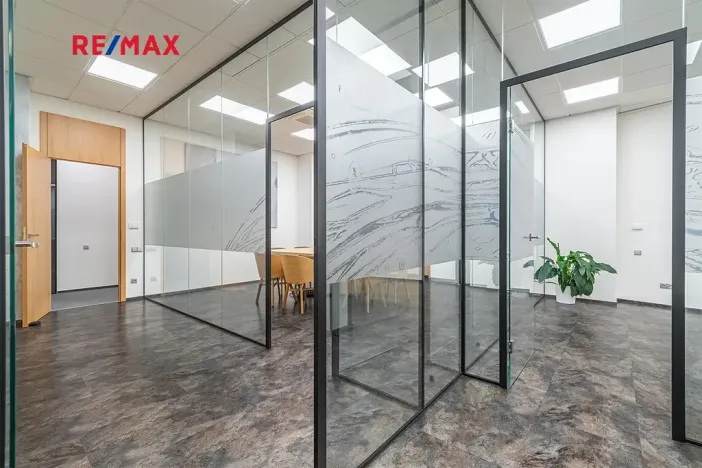 Pronájem kanceláře, Plzeň, Otýlie Beníškové, 81 m2
