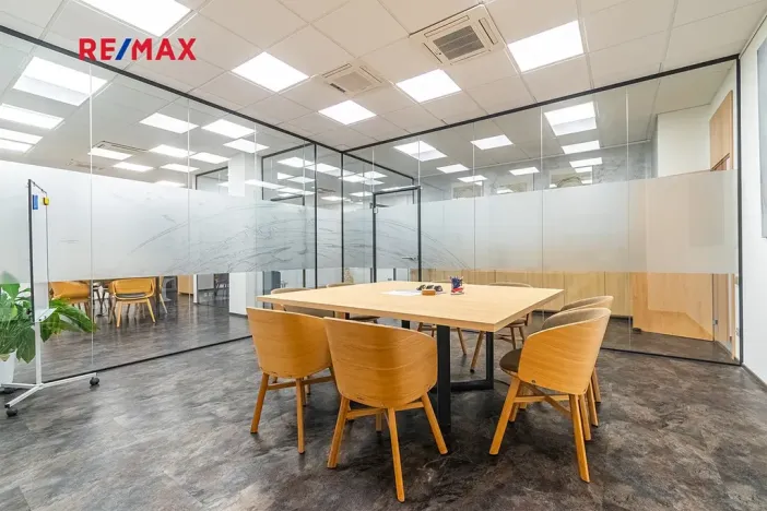 Pronájem kanceláře, Plzeň, Otýlie Beníškové, 81 m2