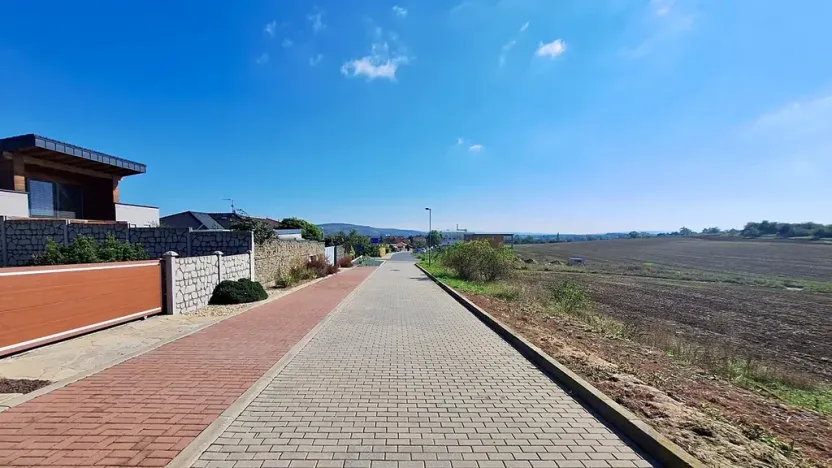 Prodej pozemku pro bydlení, Hrušovany u Brna, Pod Střediskem, 759 m2