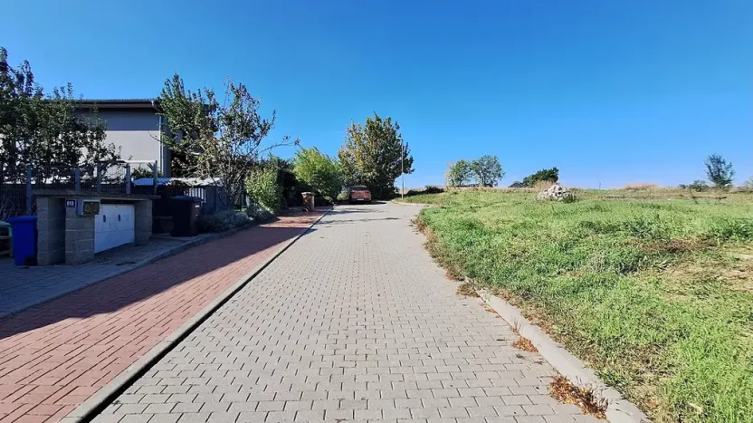 Prodej pozemku pro bydlení, Hrušovany u Brna, Pod Střediskem, 608 m2