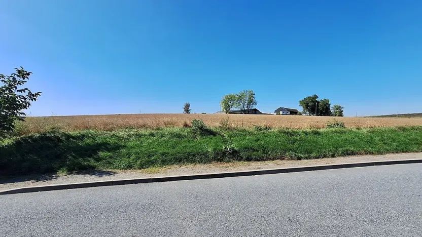 Prodej pozemku pro bydlení, Hrušovany u Brna, Pod Střediskem, 1062 m2