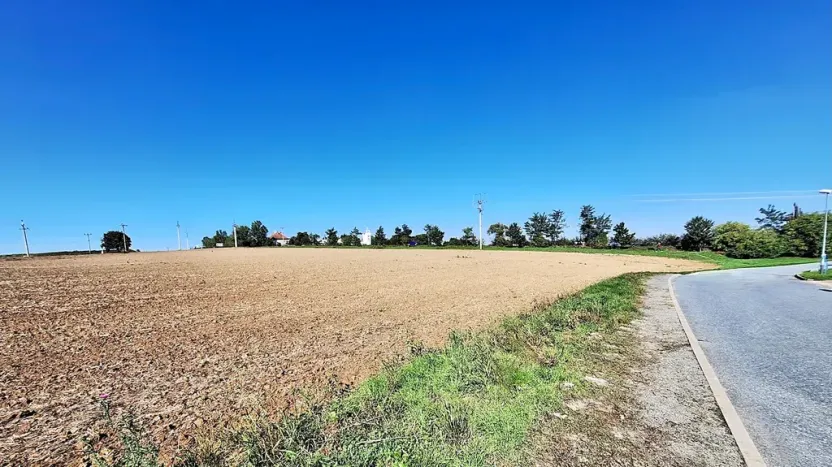 Prodej pozemku pro bydlení, Hrušovany u Brna, Pod Střediskem, 728 m2