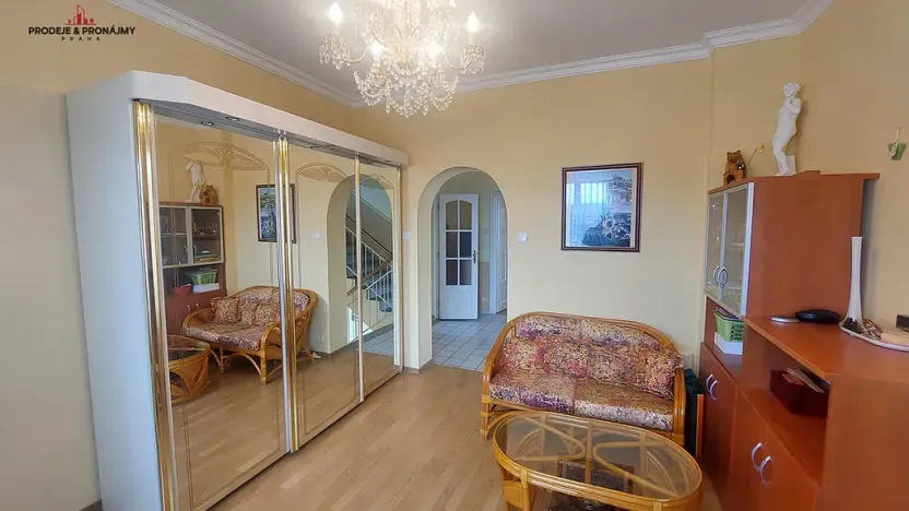 Prodej vily, Praha - Suchdol, 243 m2