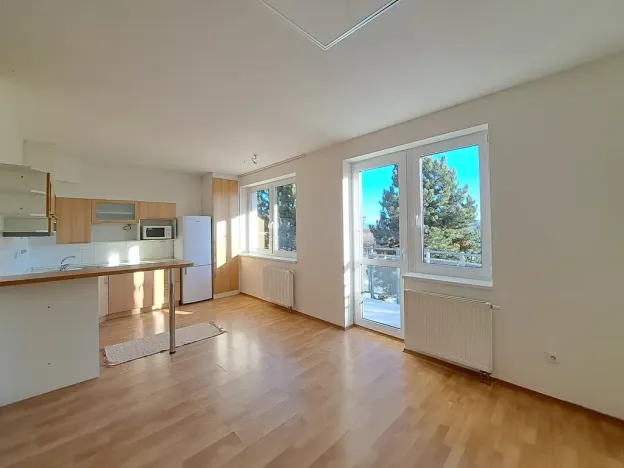 Prodej bytu 2+kk, Zlín, Podlesí V, 52 m2