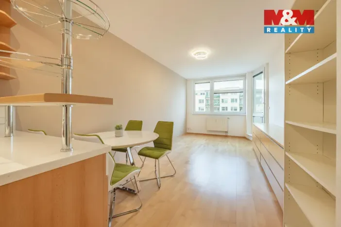 Pronájem bytu 2+kk, Praha, Voskovcova, 48 m2