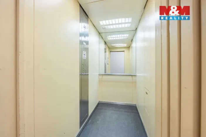 Pronájem bytu 2+kk, Praha, Voskovcova, 48 m2