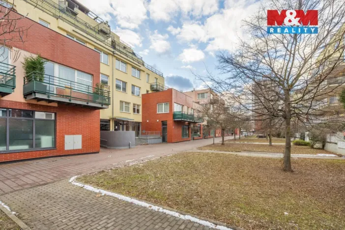 Pronájem bytu 2+kk, Praha, Voskovcova, 48 m2