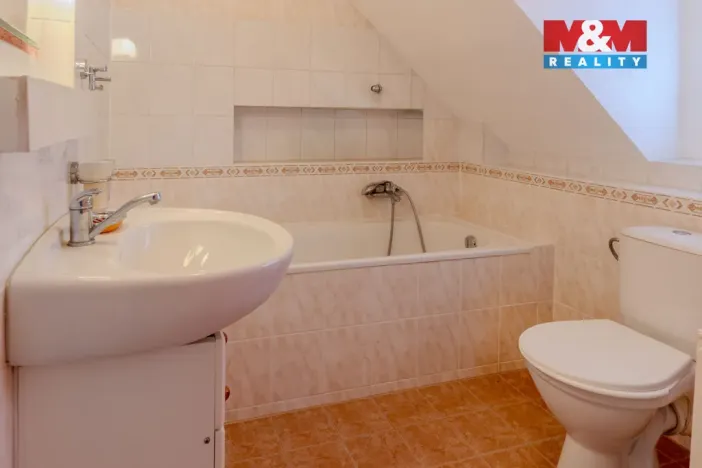 Prodej rodinného domu, Uherské Hradiště, U Stadionu, 300 m2