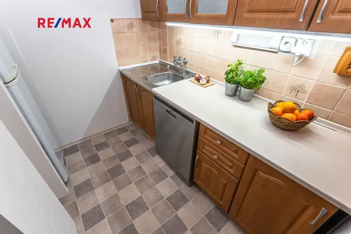 Pronájem bytu 3+kk, Praha - Bohnice, Radomská, 54 m2