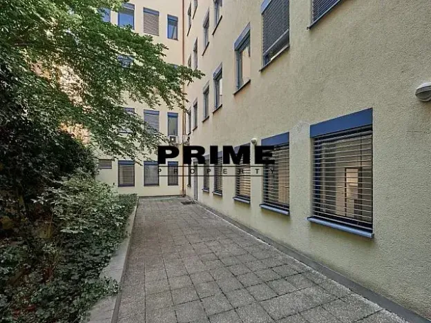 Pronájem kanceláře, Praha - Nové Město, Klimentská, 132 m2