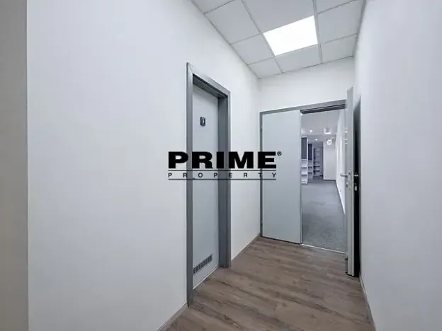 Pronájem kanceláře, Praha - Nové Město, Soukenická, 260 m2