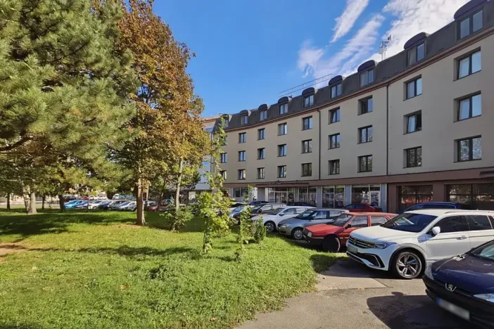 Pronájem bytu 1+kk, Praha - Suchdol, Suchdolské náměstí, 24 m2